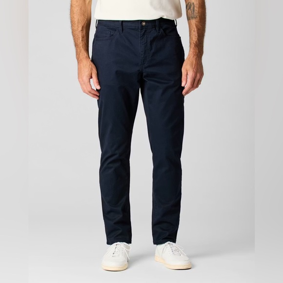 flint and tinder Other - Flint and Tinder Athletic Tapered Pant in Navy
